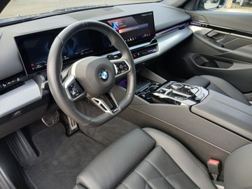 BMW Seria 5 G90-91 2025 BMW 520 BMW 520d xDrive M Pro Iconic Glow Harmann/, zdjęcie 9