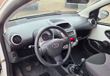 Toyota Aygo I Hatchback 5d Facelifting 1.0 VVT-i 68KM 2012 Toyota Aygo 1,0 Ben Klima Benzyna 68KM, zdjęcie 5