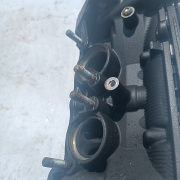 YAMAHA YZF R1 RN22 09- ГОЛОВКА В КОМПЛЕКТЕ