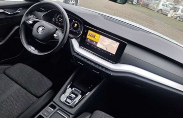 Skoda Octavia IV Liftback Plug-in  1.4 TSI iV Plug-In Hybrid 204KM 2022 Skoda Octavia serwis ASO 1.4hybryda 204KM bezwypadkowy pakiety SmartLink L, zdjęcie 9