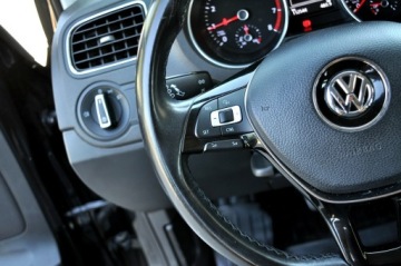 Volkswagen Polo V Hatchback 3d Facelifting 1.2 TSI BlueMotion Technology 90KM 2016 Volkswagen Polo 1.2 90KM Bluemotion Klima Tempomat, zdjęcie 13