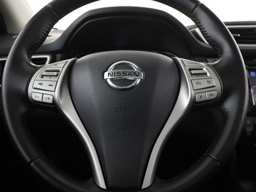 Nissan Qashqai II Crossover 1.6 dCi 130KM 2015 Nissan Qashqai Navi Panorama Czujniki parkowania, zdjęcie 20