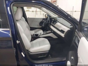 Mitsubishi Outlander III 2023 Mitsubishi Outlander SEL S-AWC 2023 2.5l 2.5 Benzyna 181KM, zdjęcie 9