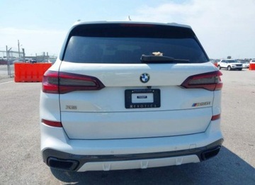 BMW X5 G05 2021 BMW X5 2021, 4.4L, 4x4, M50I, po gradobiciu, zdjęcie 1