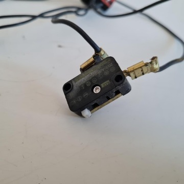 КНОПКА ВКЛ/ВЫКЛ BLACK&DECKER GK435