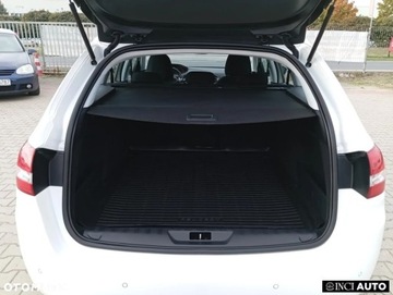 Peugeot 2015 Peugeot 308 Peugeot 308 1.2 PureTech Allure SampS 1.2 Benzyna 110KM, zdjęcie 17