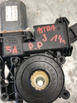 MOTOREK OKNO PRAVÝ PŘEDNÍ OPEL ASTRA J 20951582