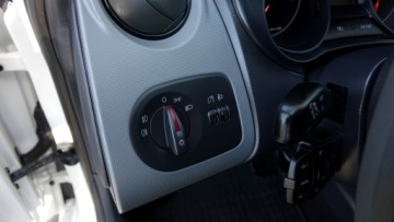 Seat Ibiza IV Hatchback 5d Facelifting 1.2 70KM 2013 .. Klimatyzacja .. Stan BDB .. Doświetlanie zakrętów .. Kontrola trakcji, zdjęcie 2
