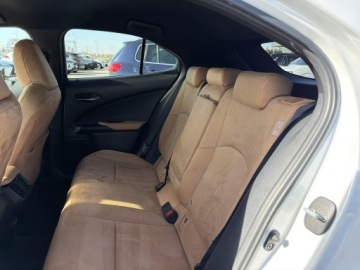 Lexus UX Crossover Facelifting 2.0 250h 184KM 2023 Lexus UX 250h GPF Business 2WD UX250h Business + T, zdjęcie 13