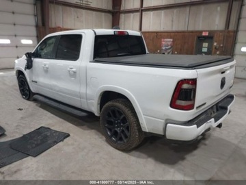  RAM 1500 2022r., Laramie, od ubezpieczalni 5.7 Benzyna 395KM, zdjęcie 4