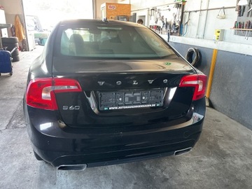 Szyba karoseryjna tylna tył VOLVO S60 II 10-18