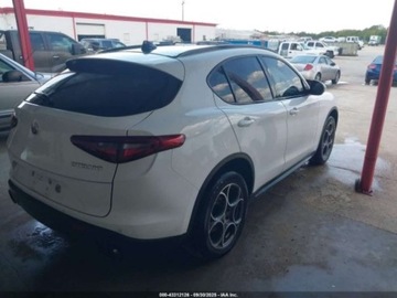 Alfa Romeo Stelvio 2022 Alfa Romeo Stelvio 2022r., 2.0L 2.0 Benzyna 280KM, zdjęcie 3