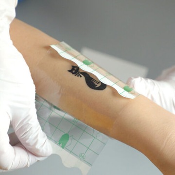 Защитная фольга для татуировок CURI-MED, 15смх1м