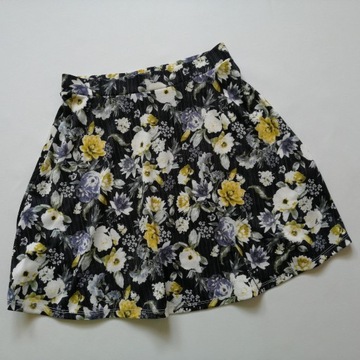 H&M rozkloszowana spódnica w kwiaty r.S