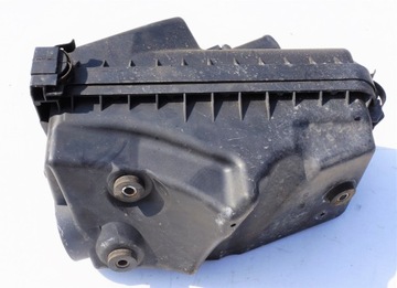 FILTR VZDUCHU POUZDRO AVENSIS T25 2.0 D4D 03-06R