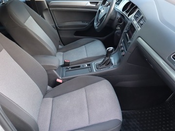 Volkswagen Golf VII Variant 1.6 TDI CR DPF BlueMotion Technology 105KM 2014 VW Golf 1.6 TDI, Salon Polska, Serwis ASO, zdjęcie 8