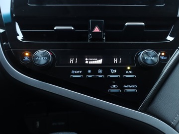 Toyota Camry IX Sedan 2.5 Hybrid Dynamic Force 218KM 2022 Toyota Camry 2.5 Hybrid, Salon Polska, zdjęcie 12