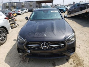 Mercedes Klasa E W213 2022 Mercedes-Benz Klasa E 350 2022 2.0l 2.0 Benzyna 255KM, zdjęcie 5