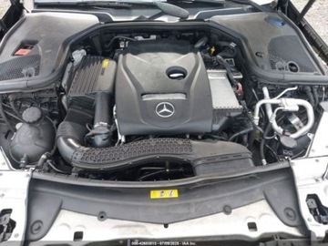 Mercedes Klasa E W213 2019 Mercedes-Benz Klasa E E300 4matic 2.0 Benzyna 241KM, zdjęcie 13