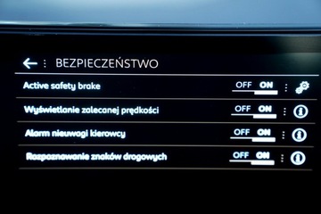 Peugeot 5008 II Crossover Facelifting 1.6 PureTech 180KM 2023 Peugeot 5008 GT kamera Skora adc NawI, zdjęcie 37