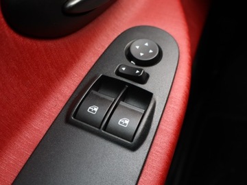 Lancia Ypsilon IV Hatchback 5d 1.2 8v 69KM 2013 Lancia Ypsilon 1.2, Salon Polska, Serwis ASO, zdjęcie 14