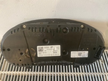 AUDI A3 8V 8V0 1,8 TFSI PŘÍSTROJOVÁ DESKA BUDÍKY 8V0920871B