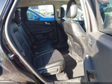 Ford Kuga III 2022 Ford Kuga 2022 r., 2,0L TITANIUM 2.0 Benzyna 250KM, zdjęcie 10