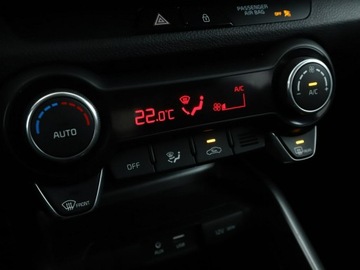 Kia Rio IV Hatchback 5d 1.0 T-GDI 100KM 2020 Kia Rio GT Line Klimatronik Tempomat Navi Grzana, zdjęcie 25