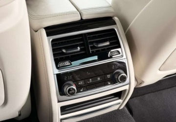 BMW Seria 7 G11-G12 Sedan Facelifting 4.4 750i 530KM 2021 BMW Seria 7 I wlasciciel M Sport Salon PL Laser Bezwypadkowy FVAT23, zdjęcie 31