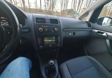 Volkswagen Touran II 1.6 TDI 105KM 2011 Volkswagen Touran Volkswagen Touran 1.6 TDI DPF BlueMot Comfortline 1.6, zdjęcie 18