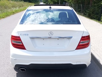 Mercedes Klasa C W205 2013 Automat Biała Perła Skóra Kamera Pakiet AMG Lift, zdjęcie 11