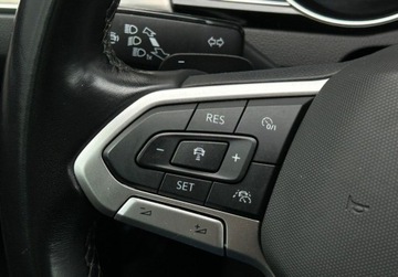 Volkswagen Passat B8 Variant Facelifting 2.0 TDI SCR 150KM 2022 Volkswagen Passat Elegance Pakiety, ACC, Kamera, Podgrzewane 4 fotele, er, zdjęcie 21