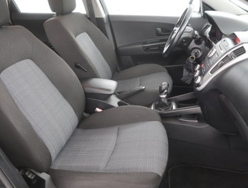 Kia Ceed I SW Facelifting 1.4 DOHC CVVT 90KM 2011 Kia Ceed 1.4 CVVT, Klima, Podgrzewane siedzienia, zdjęcie 8