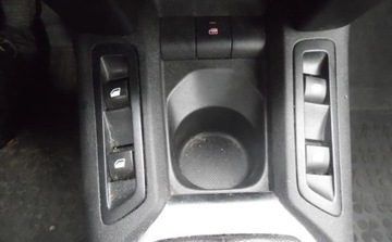 Citroen C-Elysee II Sedan Facelifting 1.6 VTi 115KM 2018 Citroen C-Elysee 2018r, Salonowy. 1.6 BLPG, Lekko uszk. przod i tyl. Jezdz, zdjęcie 9