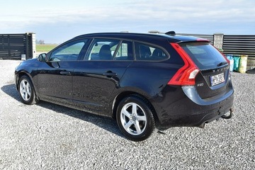 Volvo V60 I Kombi Facelifting 2.0 D3 DRIVE-E 150KM 2016 Volvo V60 2,0D3 150KM Navi Alu Led Podg. Fotele, zdjęcie 25