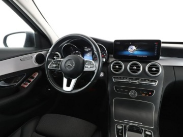 Mercedes Klasa C W205 Kombi Facelifting 1.6 180 156KM 2019 Mercedes C 180 Avantgarde automat panorama navi, zdjęcie 15