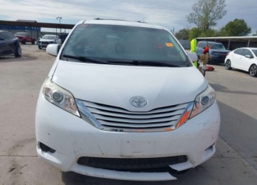 Toyota Sienna III 2017 Toyota Sienna LE, 8 Passenger, V6, od ubezpieczalni 3.5 Benzyna 296KM, zdjęcie 1