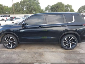 Mitsubishi Outlander III 2023 Mitsubishi Outlander Phev SE S-Awc 2023 2.4l 2.4 Hybryda 131KM, zdjęcie 2