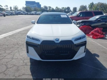 BMW Seria 7 G70 2023 BMW Seria 7 740i 2023 3.0 Benzyna 375KM, zdjęcie 7