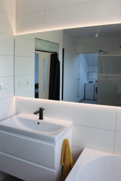 ЗЕРКАЛО СО СВЕТОДИОДНОЙ ПОДСВЕТКОЙ 60 x 80 см BORNEO