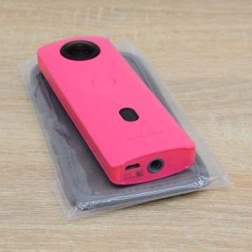 Поврежденная спортивная камера Ricoh THETA SC2 360 градусов 4K с дефектом