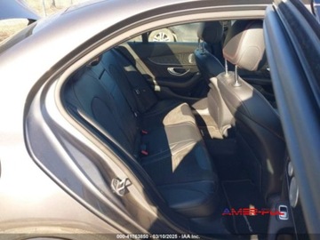 Mercedes Klasa C W205 2017 Mercedes-Benz Klasa C 2017 3.0L V6 Biturbo AMG C 43 4MATIC 3.0 Benzyna, zdjęcie 12