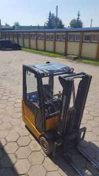 Кабина погрузчика, тентованный кузов, боковые двери