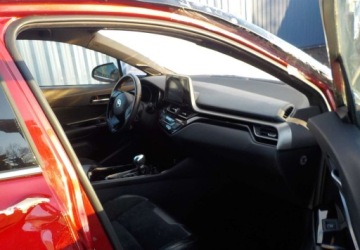 Toyota C-HR I Crossover 1.8 Hybrid 122KM 2018 Toyota C-HR Okazja 1.8 Hybryda 122KM, zdjęcie 16