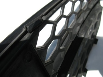 AUDI S8 A8 D4 Решетка правая CARBON 4H0807680AB