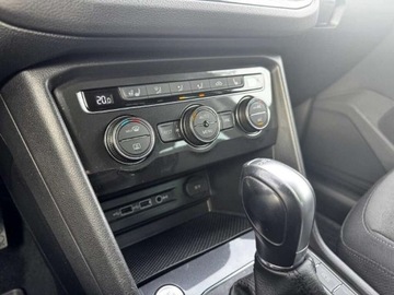 Volkswagen Tiguan II SUV 1.5 TSI EVO 150KM 2018 Volkswagen Tiguan VATmarza APP- Connect od Dealera ASO Virtual Cockpit Key, zdjęcie 23