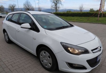 Opel Astra J Sports Tourer Facelifting 1.7 CDTI ECOTEC 110KM 2013 Opel Astra Opel Astra J 2013r 1.7cdti 110KM swiezo sprowadzona zarejestrow, zdjęcie 1