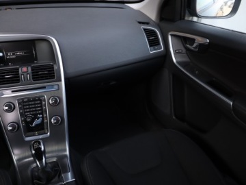 Volvo XC60 I SUV Facelifting 2.0 D3 DRIVE-E 150KM 2015 Volvo XC60 D3, Navi, Klima, Klimatronic, Tempomat, zdjęcie 7