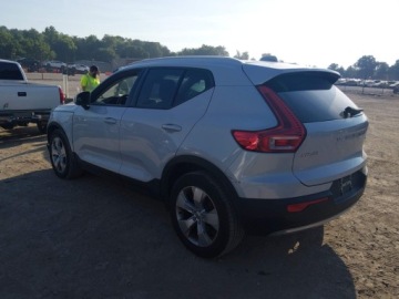 Volvo XC40 2021 Volvo XC 40 2021 VOLVO XC40 T5 MOMENTUM 2.0 Benzyna 248KM, zdjęcie 4
