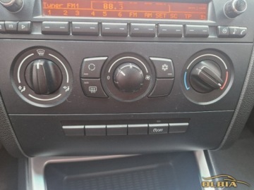 BMW Seria 1 E81/E87 Hatchback 5d E87 1.6 116i 122KM 2008 BMW Seria 1 Radio CdAux Wielofunkcyjna kierownica 1.6 Benzyna 122KM, zdjęcie 20